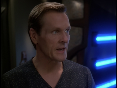 STAR_TREK_DEEP_SPACE_NINE_-_E723_EXTREME_MEASURES_0523.jpg