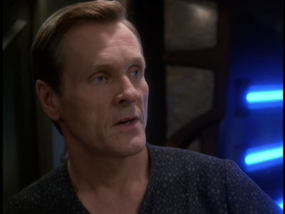 STAR_TREK_DEEP_SPACE_NINE_-_E723_EXTREME_MEASURES_0540.jpg
