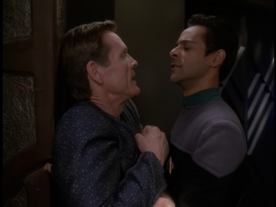 STAR_TREK_DEEP_SPACE_NINE_-_E723_EXTREME_MEASURES_0563.jpg