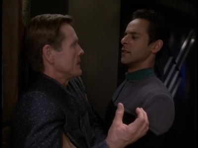 STAR_TREK_DEEP_SPACE_NINE_-_E723_EXTREME_MEASURES_0580.jpg