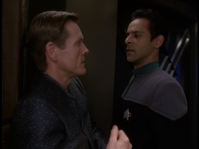STAR_TREK_DEEP_SPACE_NINE_-_E723_EXTREME_MEASURES_0609.jpg