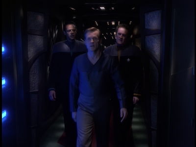 STAR_TREK_DEEP_SPACE_NINE_-_E723_EXTREME_MEASURES_0623.jpg