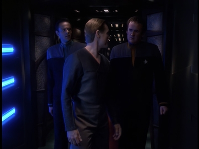 STAR_TREK_DEEP_SPACE_NINE_-_E723_EXTREME_MEASURES_0625.jpg