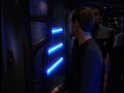 STAR_TREK_DEEP_SPACE_NINE_-_E723_EXTREME_MEASURES_0641.jpg