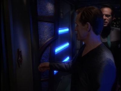STAR_TREK_DEEP_SPACE_NINE_-_E723_EXTREME_MEASURES_0642.jpg