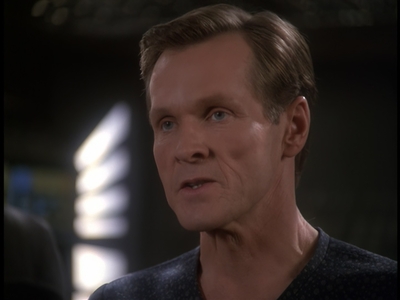 STAR_TREK_DEEP_SPACE_NINE_-_E723_EXTREME_MEASURES_0710.jpg