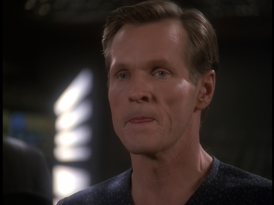 STAR_TREK_DEEP_SPACE_NINE_-_E723_EXTREME_MEASURES_0717.jpg