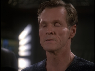 STAR_TREK_DEEP_SPACE_NINE_-_E723_EXTREME_MEASURES_0719.jpg