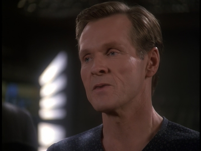 STAR_TREK_DEEP_SPACE_NINE_-_E723_EXTREME_MEASURES_0729.jpg