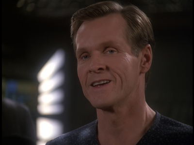 STAR_TREK_DEEP_SPACE_NINE_-_E723_EXTREME_MEASURES_0731.jpg