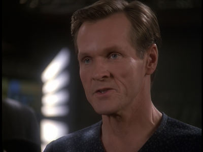STAR_TREK_DEEP_SPACE_NINE_-_E723_EXTREME_MEASURES_0773.jpg