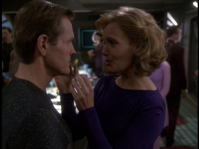 STAR_TREK_DEEP_SPACE_NINE_-_E723_EXTREME_MEASURES_0811.jpg