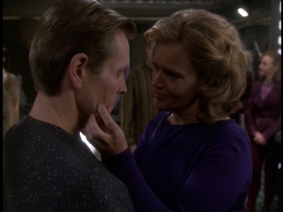 STAR_TREK_DEEP_SPACE_NINE_-_E723_EXTREME_MEASURES_0827.jpg