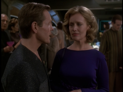 STAR_TREK_DEEP_SPACE_NINE_-_E723_EXTREME_MEASURES_0904.jpg