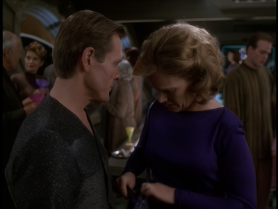 STAR_TREK_DEEP_SPACE_NINE_-_E723_EXTREME_MEASURES_0912.jpg