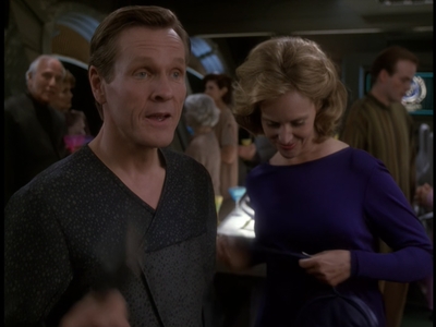 STAR_TREK_DEEP_SPACE_NINE_-_E723_EXTREME_MEASURES_0917.jpg