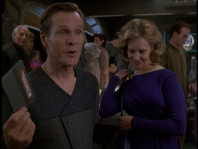 STAR_TREK_DEEP_SPACE_NINE_-_E723_EXTREME_MEASURES_0918.jpg