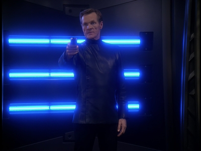 STAR_TREK_DEEP_SPACE_NINE_-_E723_EXTREME_MEASURES_0923.jpg