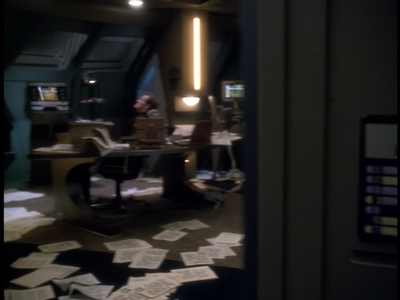 STAR_TREK_DEEP_SPACE_NINE_-_E723_EXTREME_MEASURES_0955.jpg