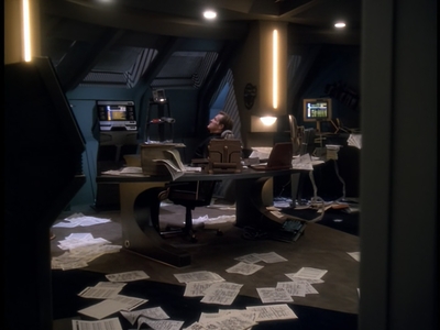 STAR_TREK_DEEP_SPACE_NINE_-_E723_EXTREME_MEASURES_0956.jpg