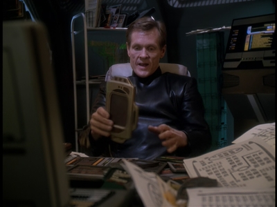 STAR_TREK_DEEP_SPACE_NINE_-_E723_EXTREME_MEASURES_1030.jpg