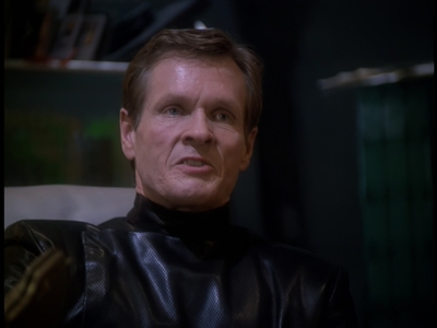 STAR_TREK_DEEP_SPACE_NINE_-_E723_EXTREME_MEASURES_1068.jpg