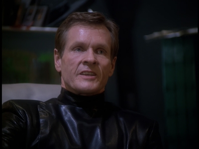 STAR_TREK_DEEP_SPACE_NINE_-_E723_EXTREME_MEASURES_1070.jpg