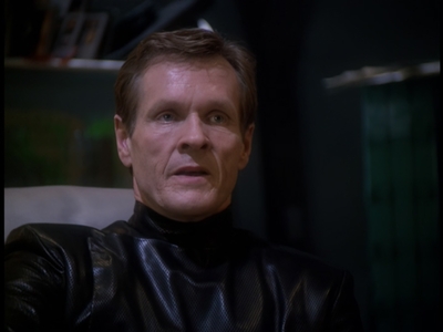 STAR_TREK_DEEP_SPACE_NINE_-_E723_EXTREME_MEASURES_1072.jpg