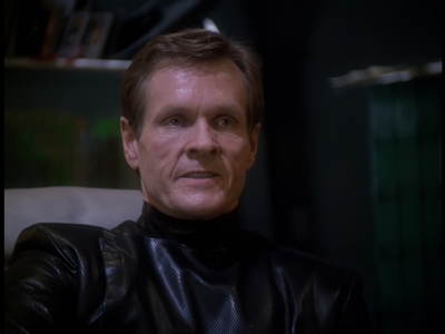 STAR_TREK_DEEP_SPACE_NINE_-_E723_EXTREME_MEASURES_1076.jpg