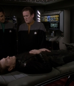 STAR_TREK_DEEP_SPACE_NINE_-_E723_EXTREME_MEASURES_0423.jpg