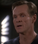 STAR_TREK_DEEP_SPACE_NINE_-_E723_EXTREME_MEASURES_0712.jpg