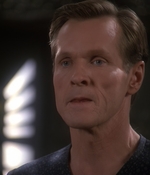 STAR_TREK_DEEP_SPACE_NINE_-_E723_EXTREME_MEASURES_0718.jpg