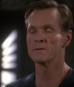 STAR_TREK_DEEP_SPACE_NINE_-_E723_EXTREME_MEASURES_0719.jpg