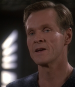 STAR_TREK_DEEP_SPACE_NINE_-_E723_EXTREME_MEASURES_0728.jpg