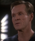 STAR_TREK_DEEP_SPACE_NINE_-_E723_EXTREME_MEASURES_0729.jpg