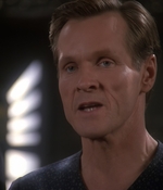 STAR_TREK_DEEP_SPACE_NINE_-_E723_EXTREME_MEASURES_0787.jpg