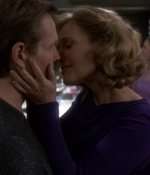 STAR_TREK_DEEP_SPACE_NINE_-_E723_EXTREME_MEASURES_0816.jpg