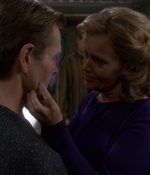 STAR_TREK_DEEP_SPACE_NINE_-_E723_EXTREME_MEASURES_0826.jpg