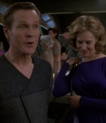 STAR_TREK_DEEP_SPACE_NINE_-_E723_EXTREME_MEASURES_0918.jpg