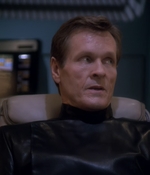 STAR_TREK_DEEP_SPACE_NINE_-_E723_EXTREME_MEASURES_0989.jpg