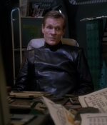 STAR_TREK_DEEP_SPACE_NINE_-_E723_EXTREME_MEASURES_1009.jpg