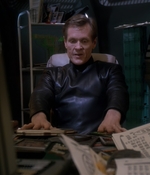 STAR_TREK_DEEP_SPACE_NINE_-_E723_EXTREME_MEASURES_1025.jpg