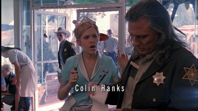 ROSWELL_-_E1X01_PILOT_002.jpg