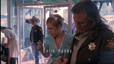 ROSWELL_-_E1X01_PILOT_005.jpg