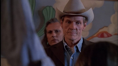 ROSWELL_-_E1X01_PILOT_020.jpg