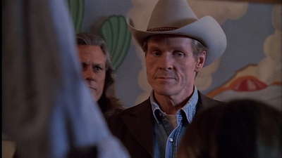ROSWELL_-_E1X01_PILOT_022.jpg