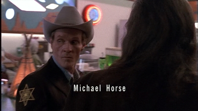 ROSWELL_-_E1X01_PILOT_030.jpg