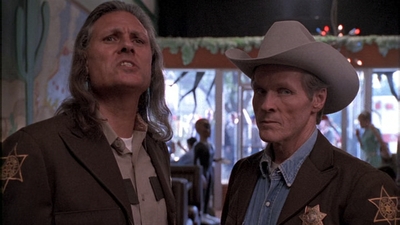 ROSWELL_-_E1X01_PILOT_040.jpg