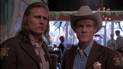 ROSWELL_-_E1X01_PILOT_048.jpg