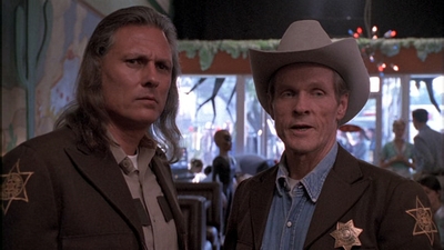 ROSWELL_-_E1X01_PILOT_050.jpg